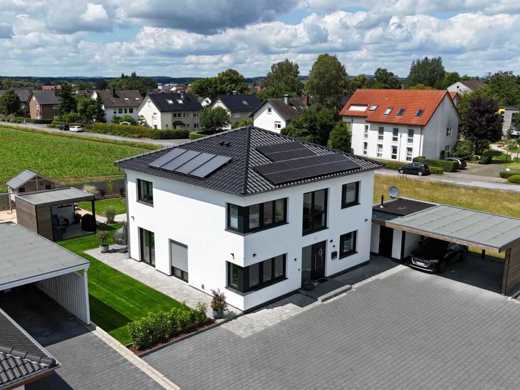 Satteldach Ost-West · Enger